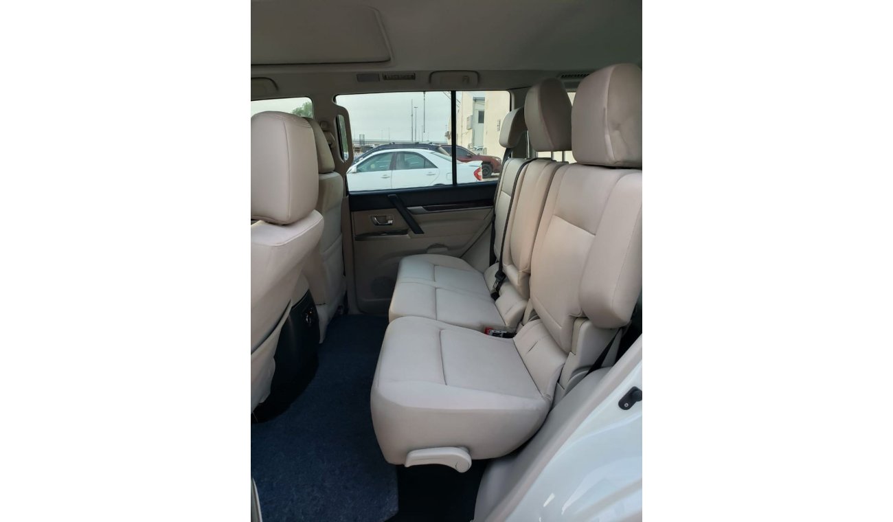 Mitsubishi Pajero Full option clean car Top of the Range