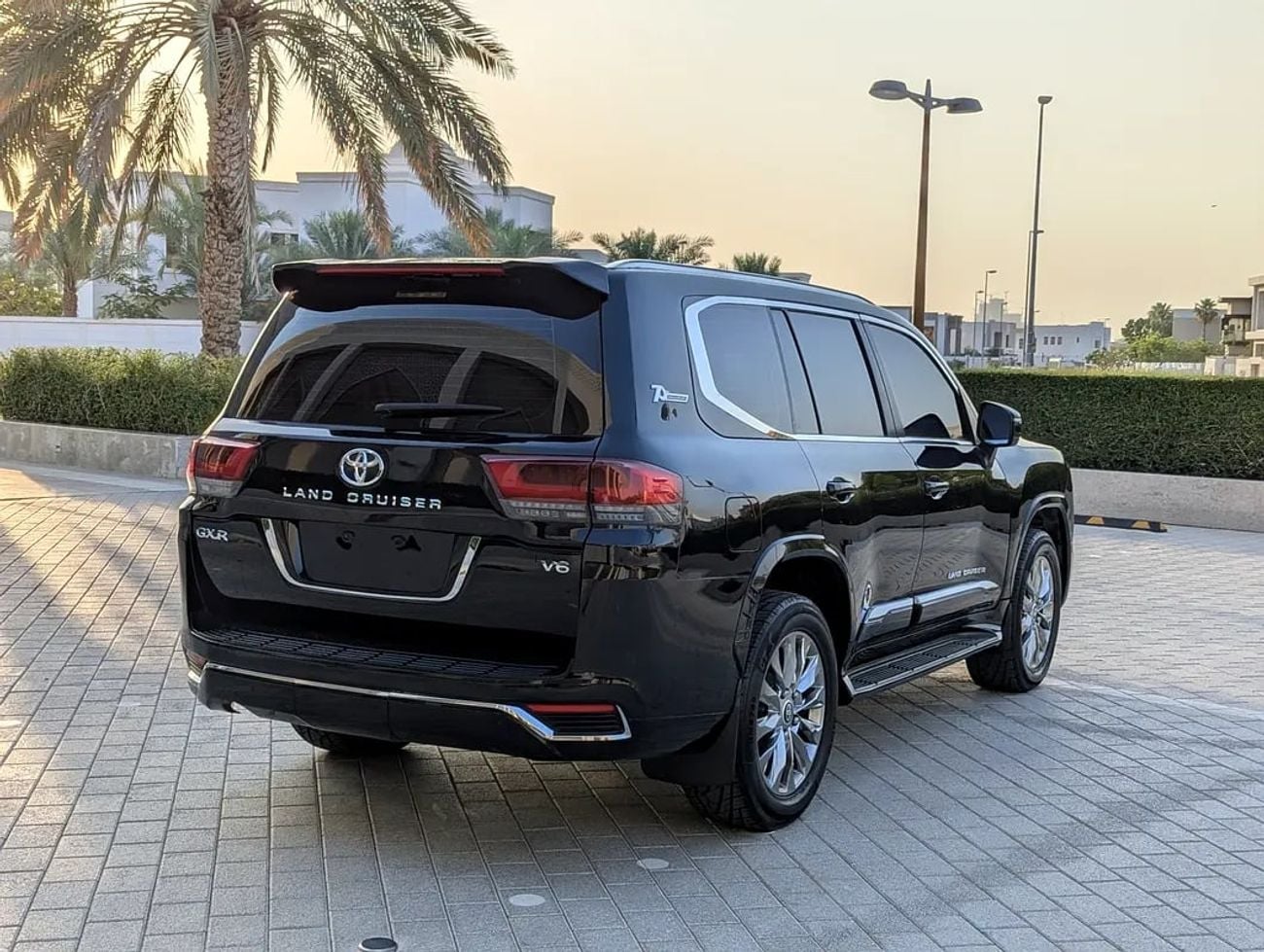 تويوتا لاند كروزر GXR Facelifted | V6 4.0L | GCC Specs | Full Option | Excellent Conditi