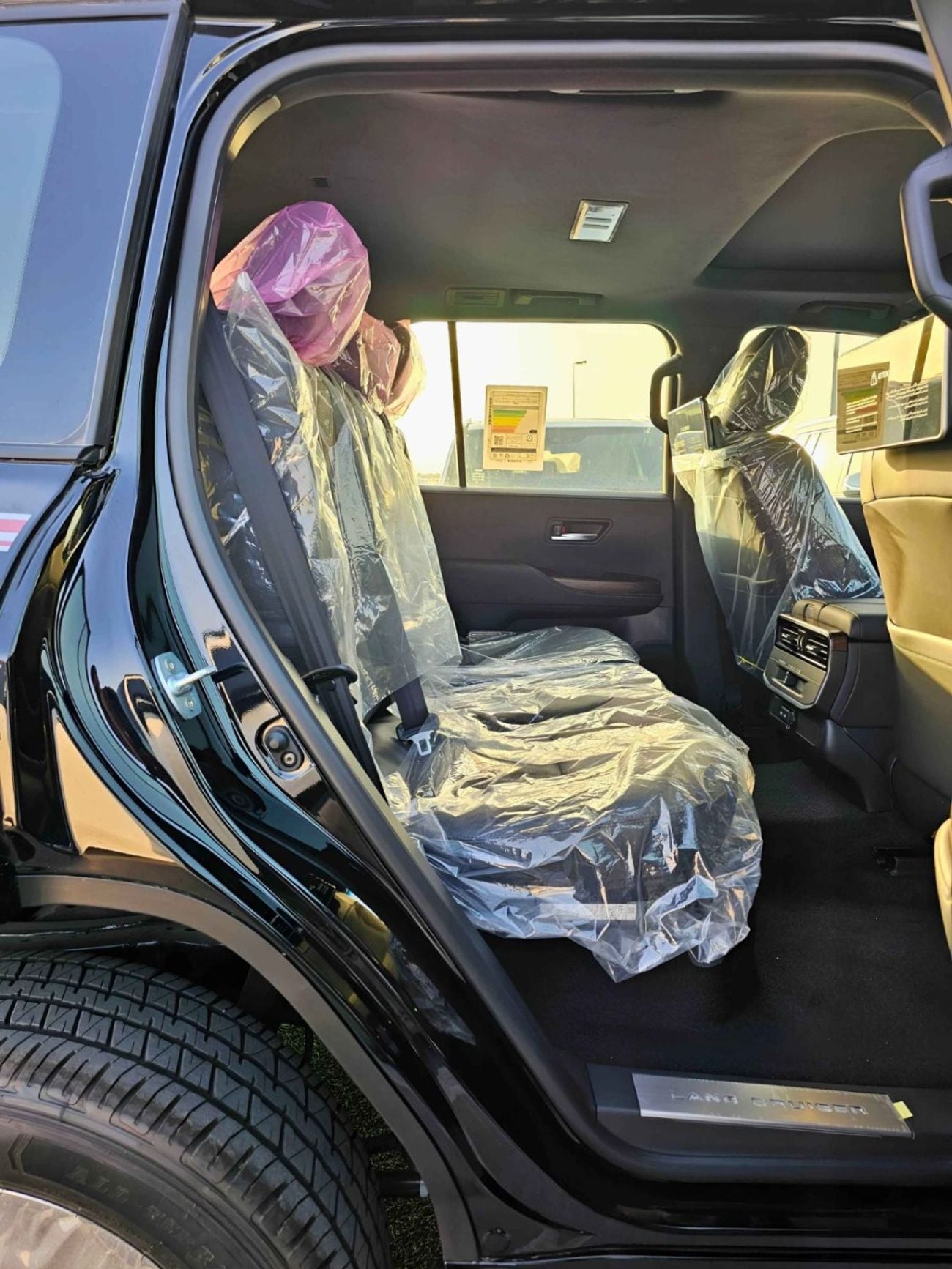 تويوتا لاند كروزر GXR || 3.5L PETROL V6 / SMALL DVD / BIG BUMPER / 2 PWR SEAT + LEATHER / SUNROOF / CHROME CLADDING /