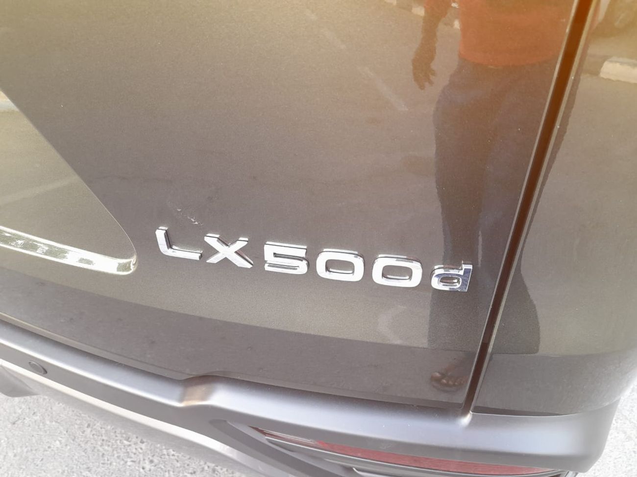 Lexus LX 500 Diesel Right-Hand drive sports luxury model top of the range with coolbox softdoor closing rear Ente