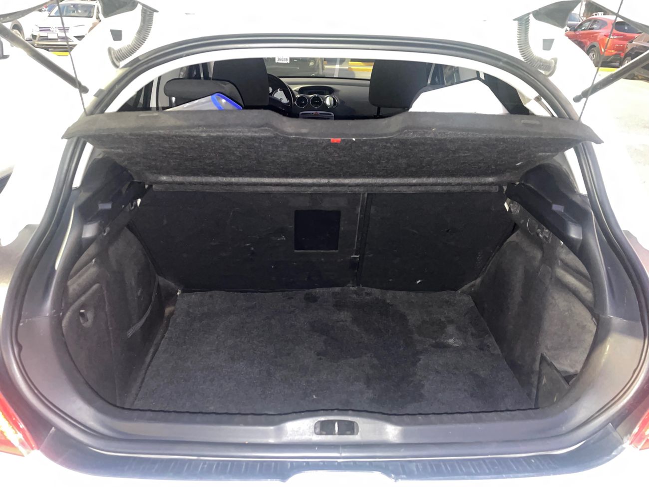 بيجو 308 Basic 1.6L