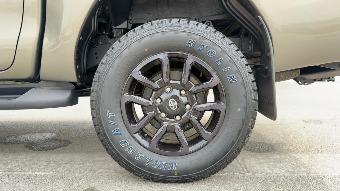 تويوتا هيلوكس -