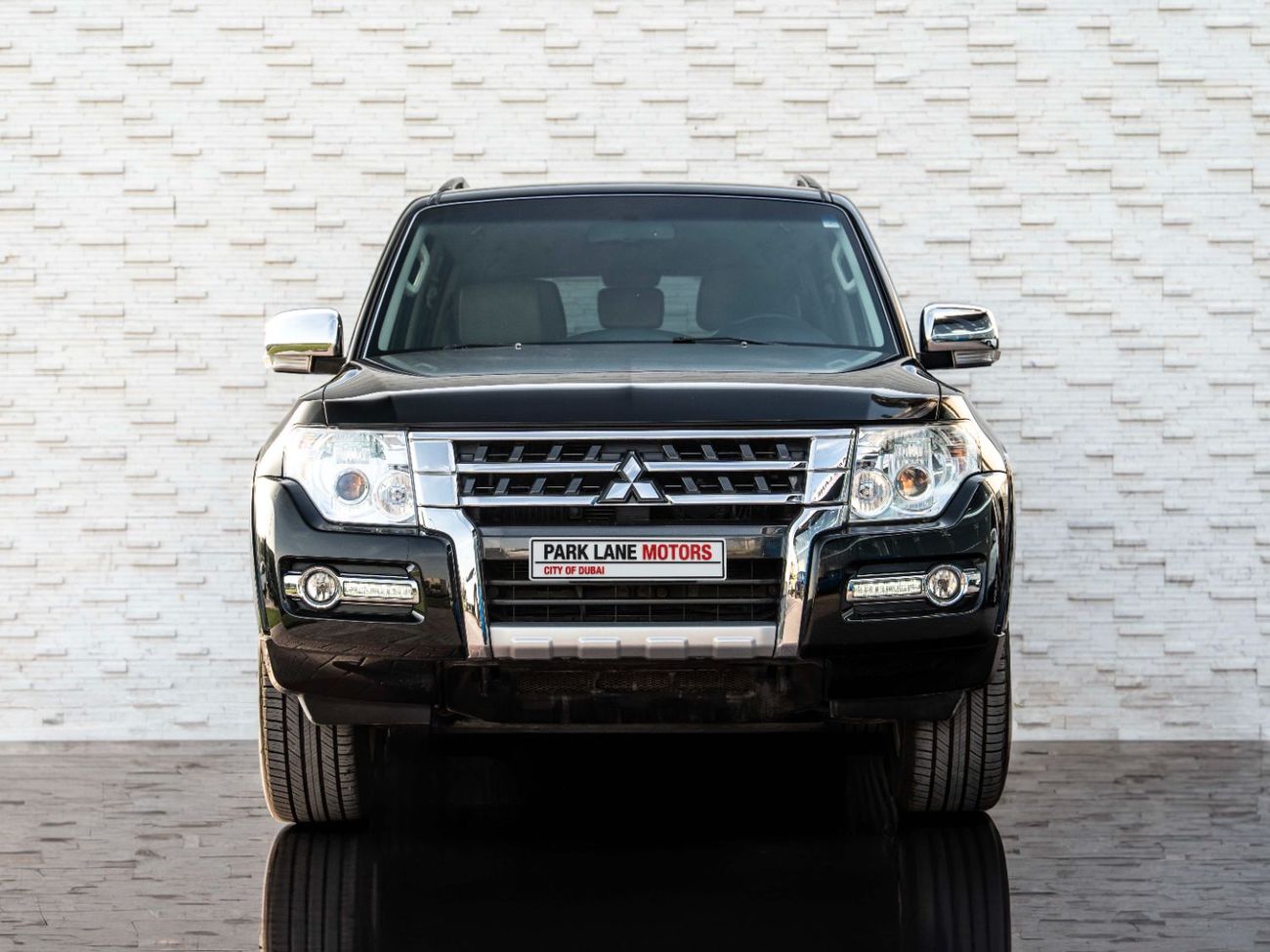 Mitsubishi Pajero GLS Base 3.5L (7 Seater)
