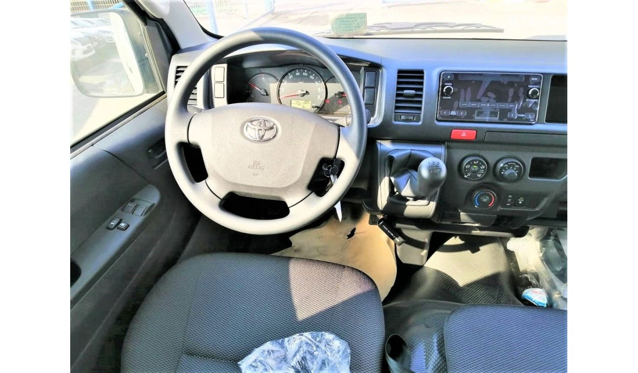 Toyota Hiace 16 seats