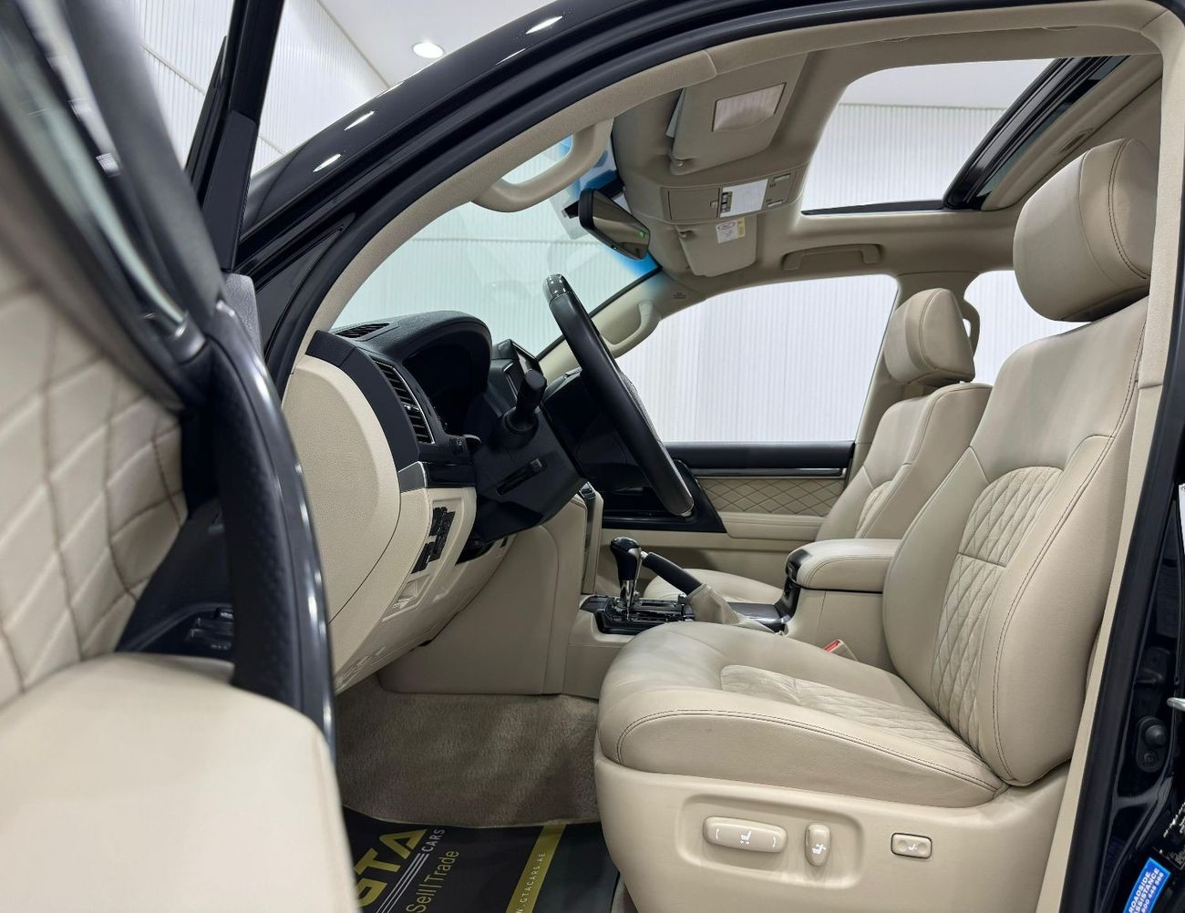 Toyota Land Cruiser GXR 4.0L 2021 Toyota Land Cruiser GXR V6, Warranty, Full Toyota Service History, Excellent Condition