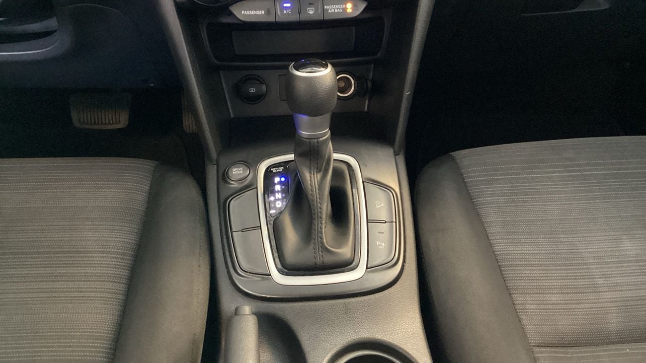 Hyundai Kona 2.0 AUTO GL SMART | Guaranteed Warranty | 0 Down Payment
