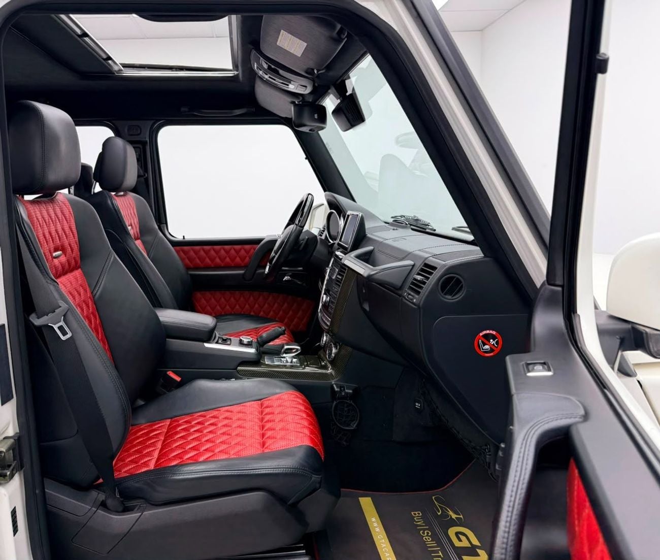 مرسيدس بنز G 63 AMG STANDARD 2015 Mercedes-AMG G63, Service History, Excellent Condition , GCC Specs.