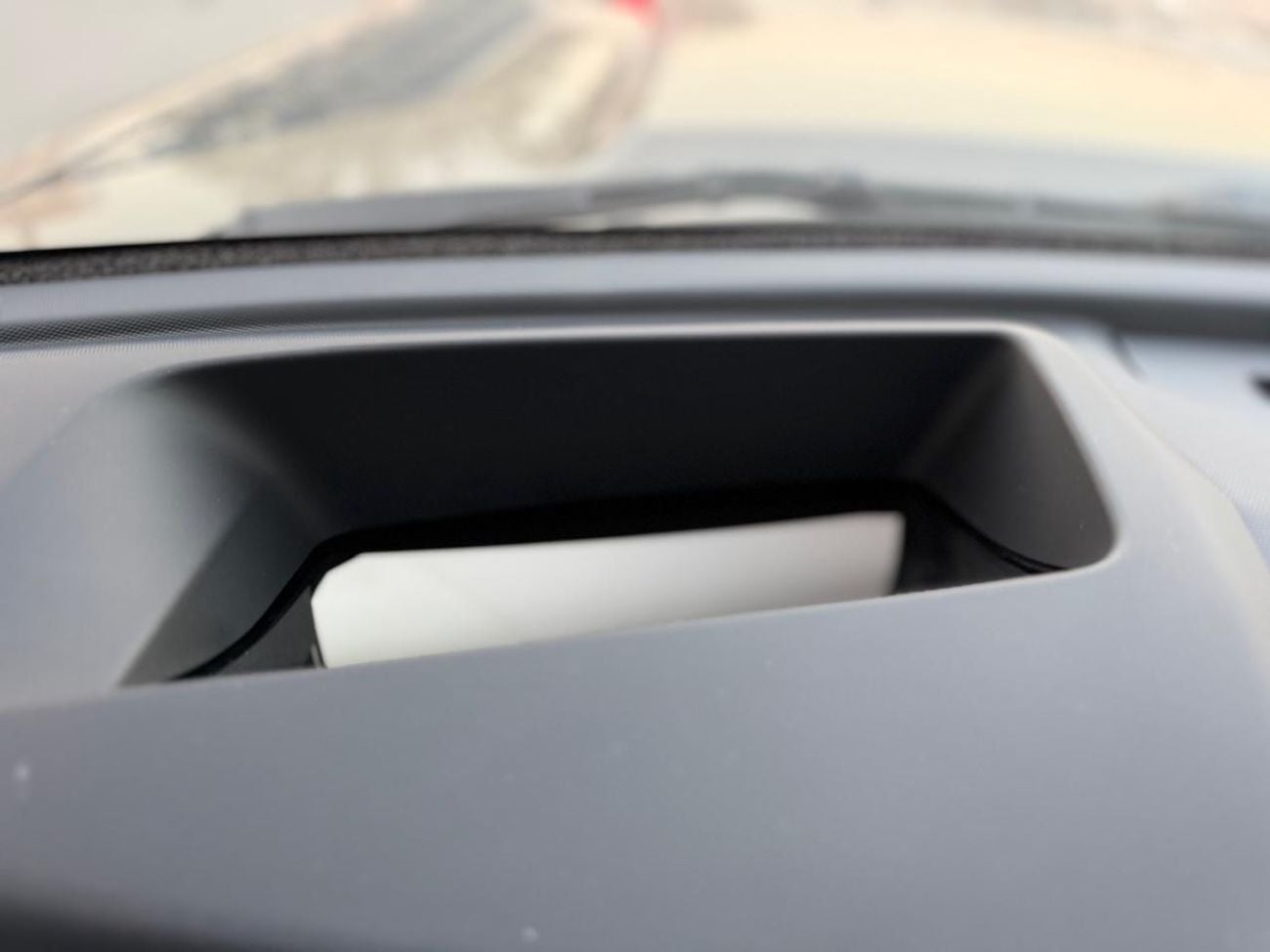 Land Rover Defender P400 110 X-Dynamic HSE 3.0L (5 Seater)