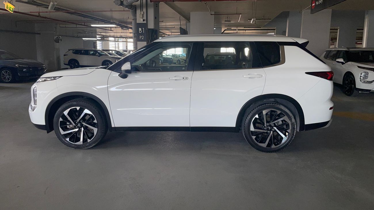 ميتسوبيشي آوتلاندر 2024 GLX HIGHLINE SYNTHETIC LEATHER 4WD | AED 1244/Month | 0 DP | 30 Day Return | Warranty
