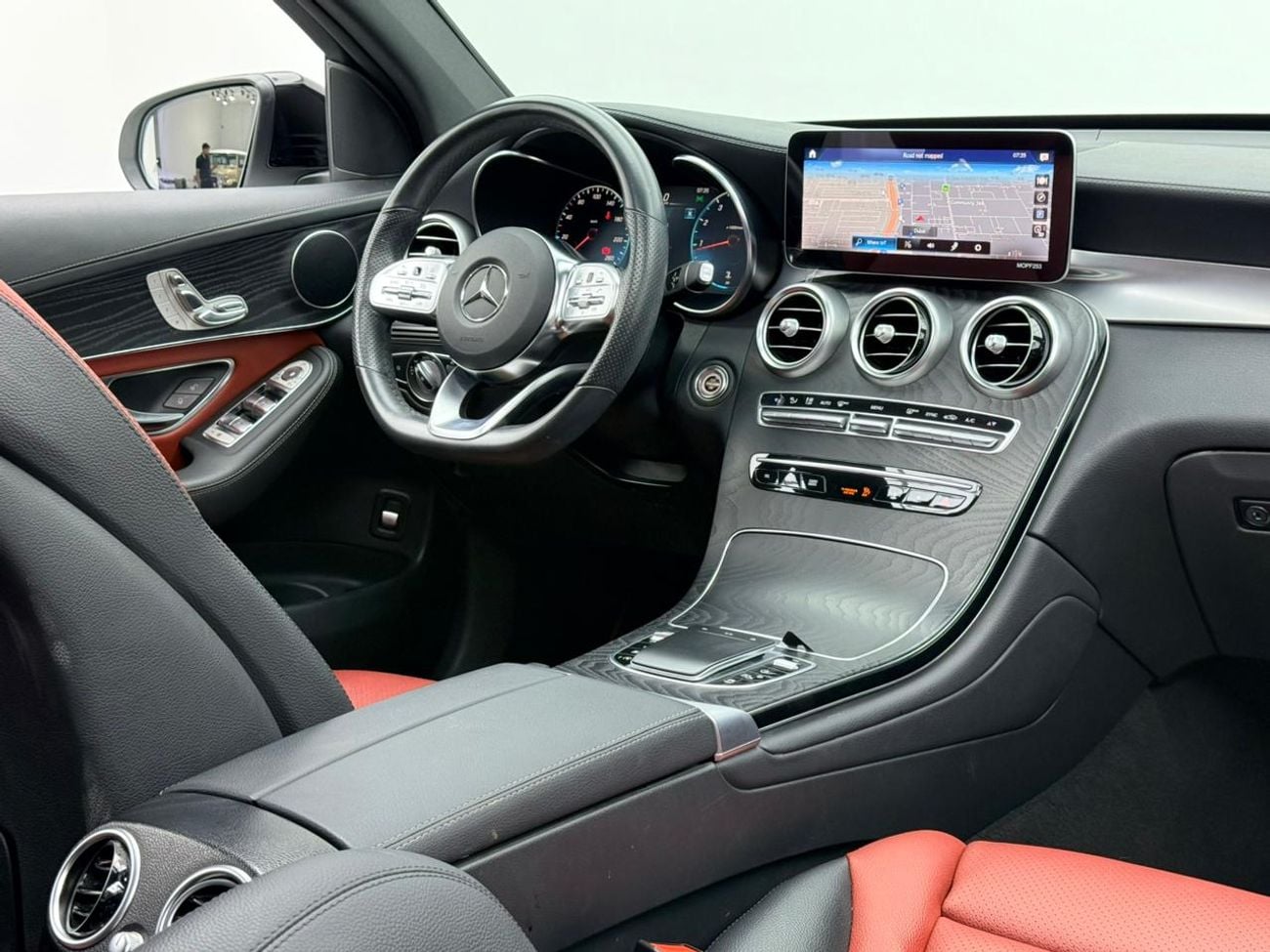 مرسيدس بنز GLC 200 2021 Mercedes Benz GLC200 Coupe, Warranty, Full Mercedes Service History, Low Km, GCC