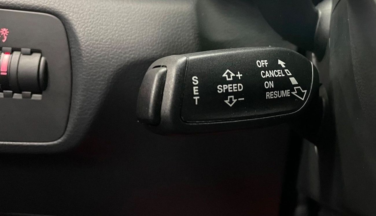 أودي Q3 Q3 .. GCC .. Perfect Condition .. FSH .. 2,0T