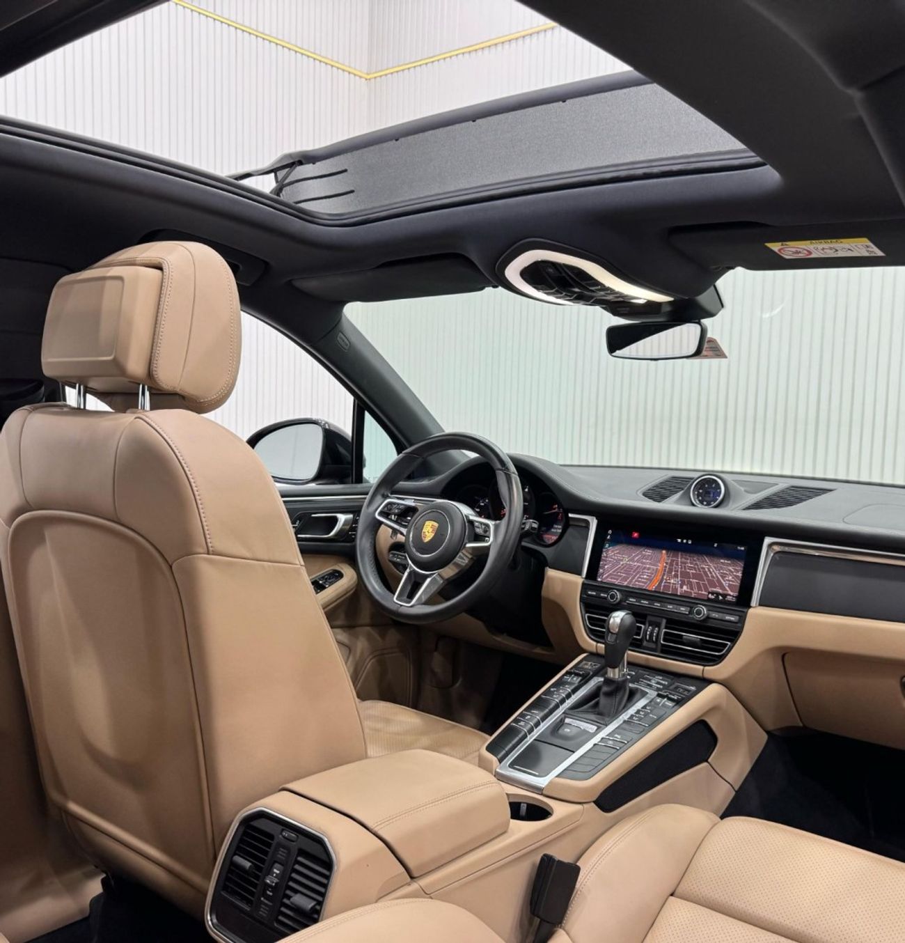 Porsche Macan Std 2.0L (252 HP) 2021 Porsche Macan, 1 Year Warranty, Full Agency Service History, GCC