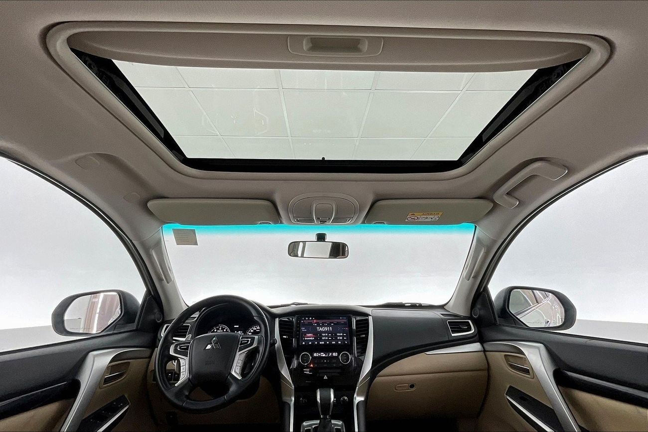 ميتسوبيشي مونتيرو GLS Top