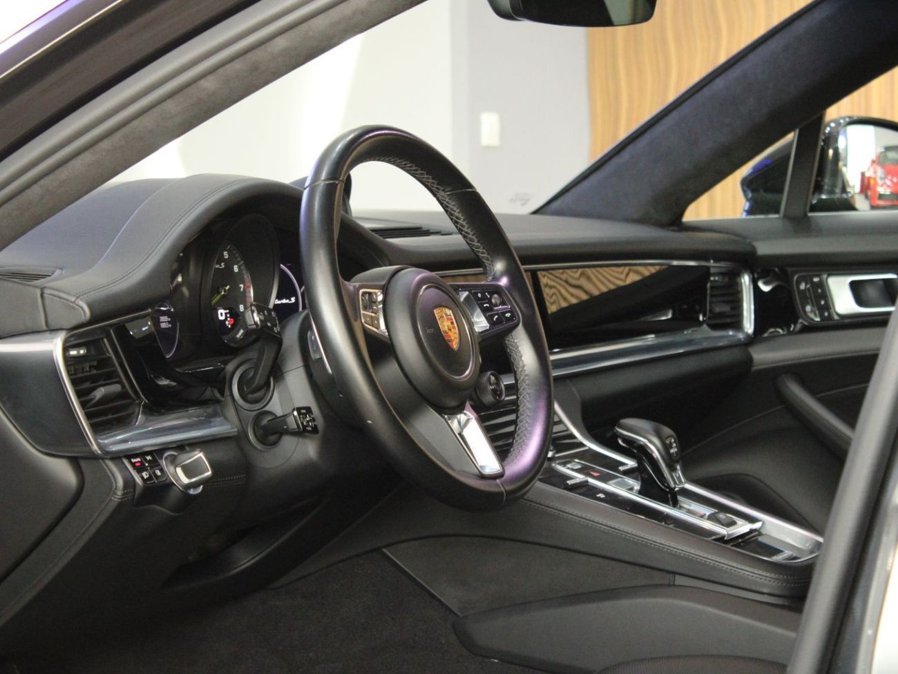 Porsche Panamera Turbo S E-Hybrid Sport Turismo 4.0L (680 HP) RWD