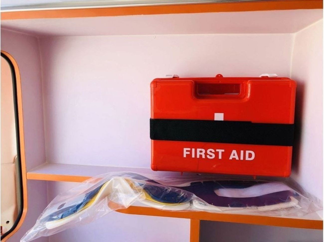 Toyota Land Cruiser 70 TOYOTA LAND CRUISER 4.0 V6 PETROL WITH BASIC LIFE SUPPORT AMBULANCE 2023 MODEL