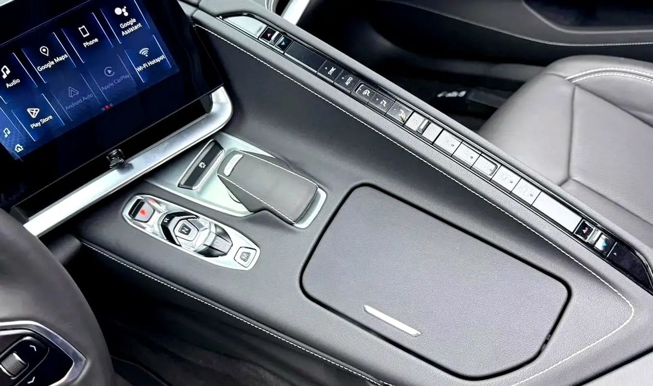 شيفروليه كورفت 1LT Stingray I Low Km I Excellent Condition I Clean Title I Verified Carfax