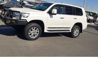 تويوتا لاند كروزر TOYOTA LANDCRUISER SAHARA 2020 MODEL FULL OPTION RIGHT HAND DRIVE