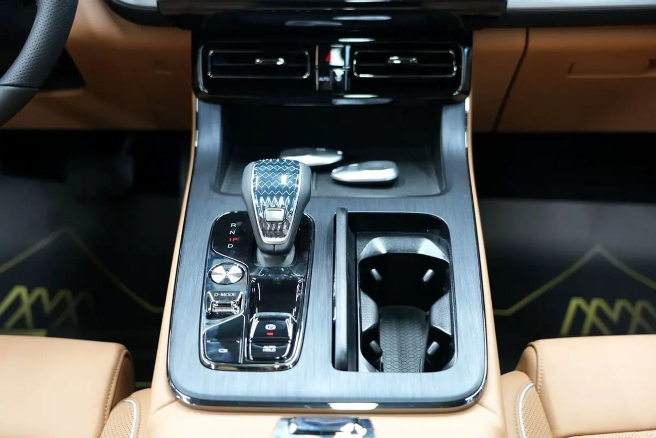 جي إي سي GS 8 2.0T GX (4WD) Traveller GX | GCC 0km | 5 Years Agency Warranty