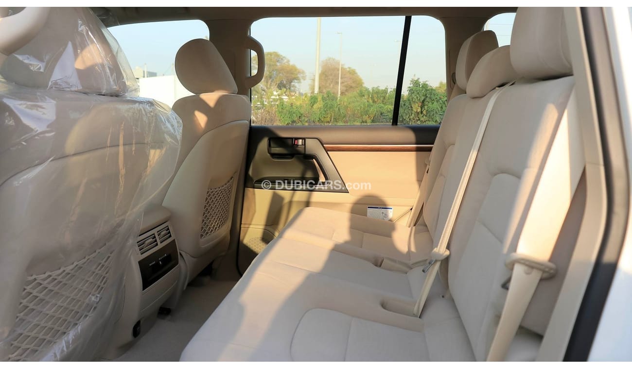 Toyota Land Cruiser GXR V8