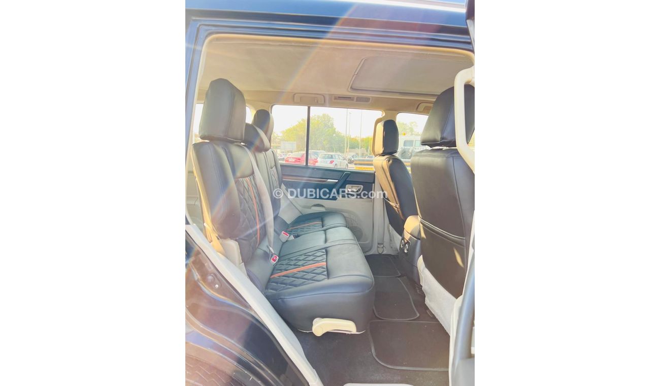 ميتسوبيشي باجيرو 2008 MITSUBISHI PAJERO Gcc  FULL OPTION / EXPORT ONLY