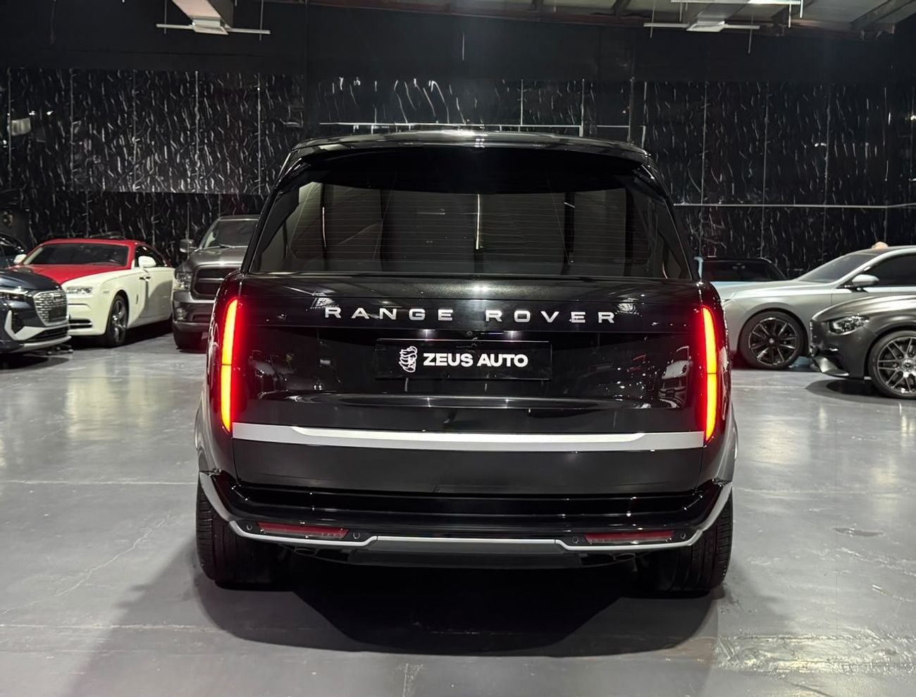 Land Rover Range Rover AUTOBIOGRAPHY LWB P530 TWIN TURBO |LWB | FLAGSHIP LUXURY |GCC | AL TAYER  WARRANTY  & SERVICE2029