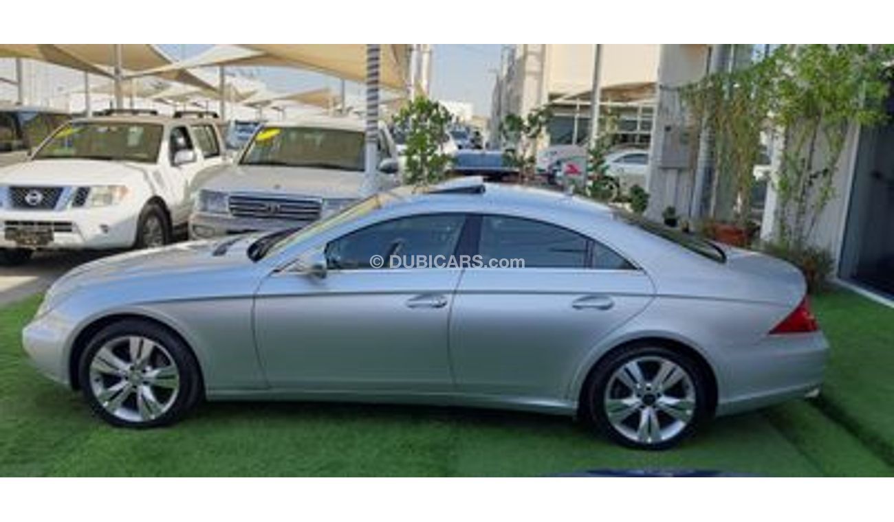 Mercedes Benz CLS550 Importado de Japón, en excelentes condiciones, no se requiere ningún gasto - Cuero - Ranura - Ala po