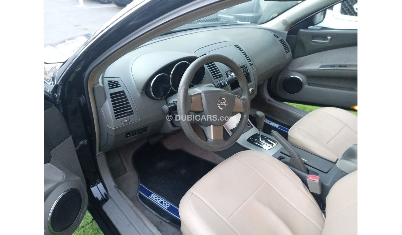 Nissan Altima Gulf model 2006 without accidents in excellent condition, you do not need any expenses