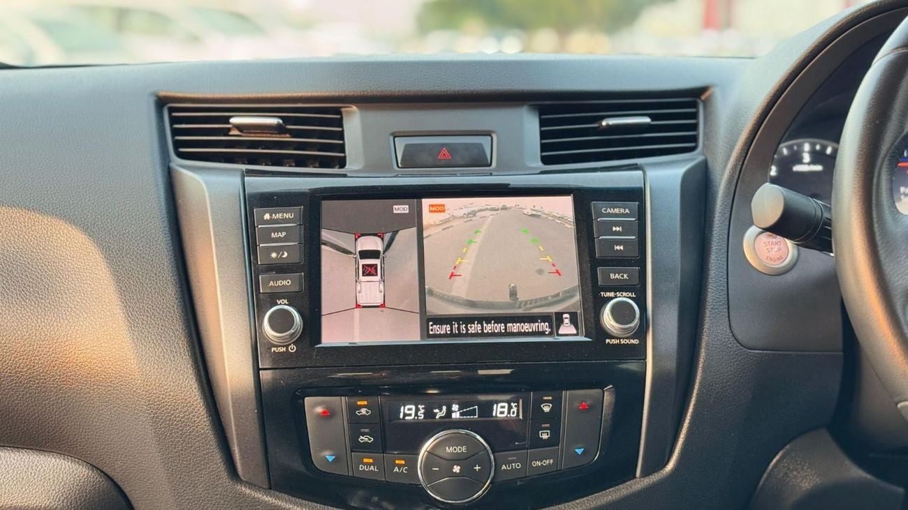 نيسان نافارا -