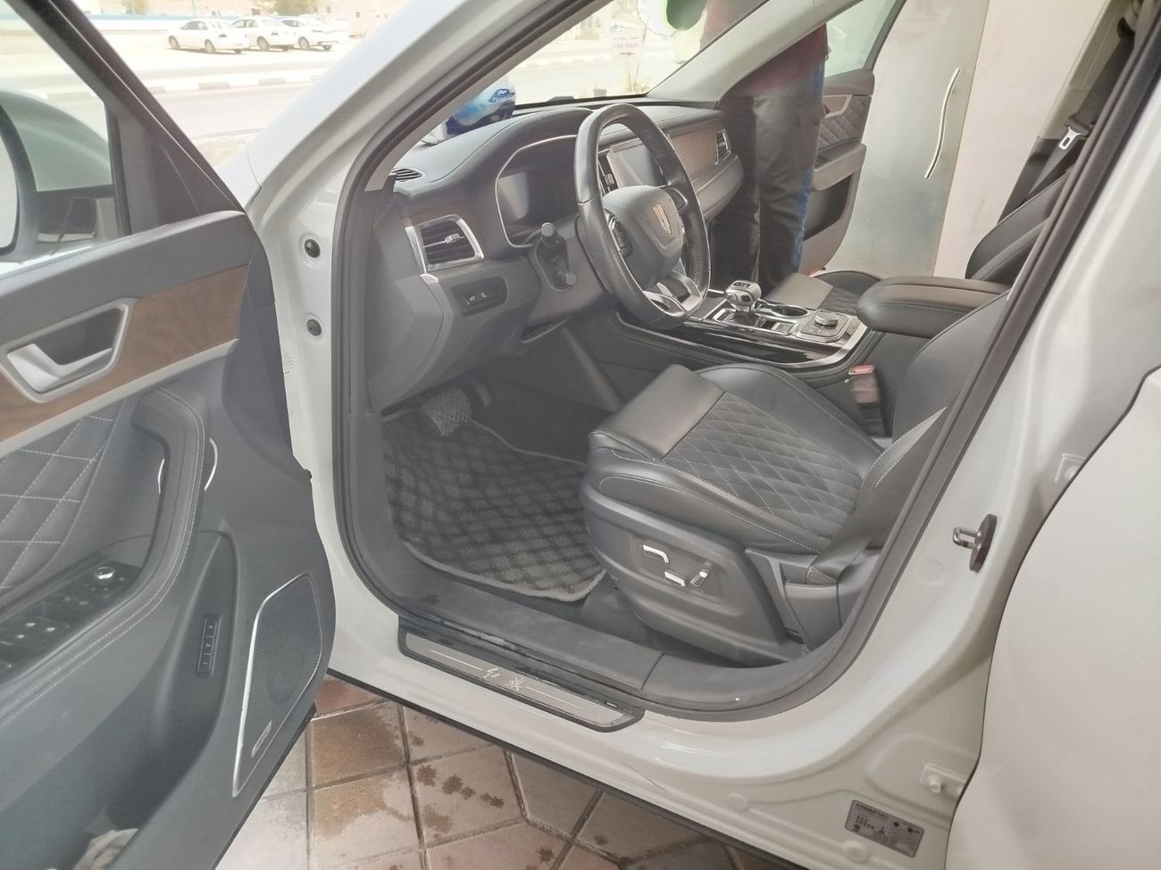 HONGQI HS7 THE PRESIDENTIAL CHINESE VEHICLE