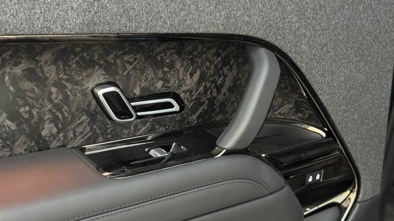 Land Rover Range Rover Sport SE P530 4.4L SE First Edition P530 4.4L