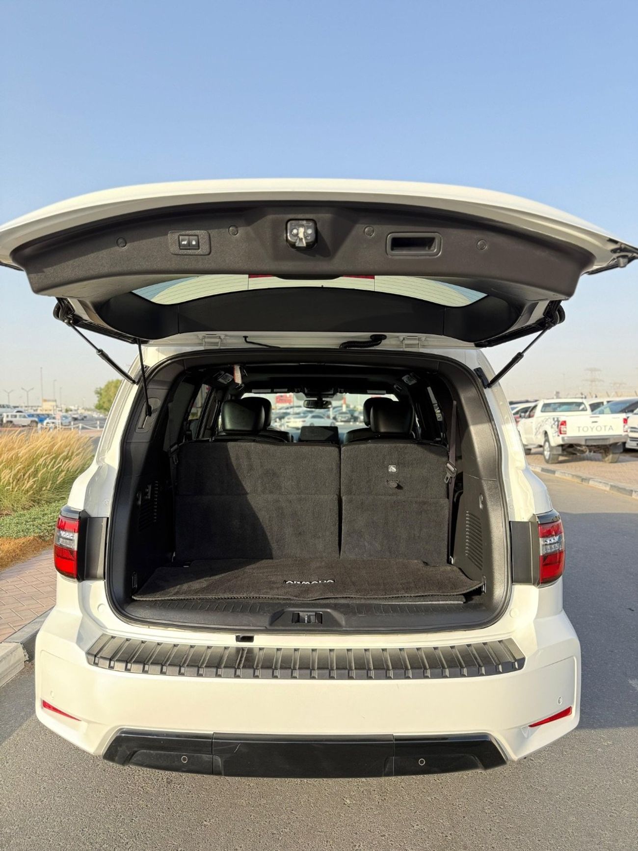 Nissan Armada 4WD Full Option 2023