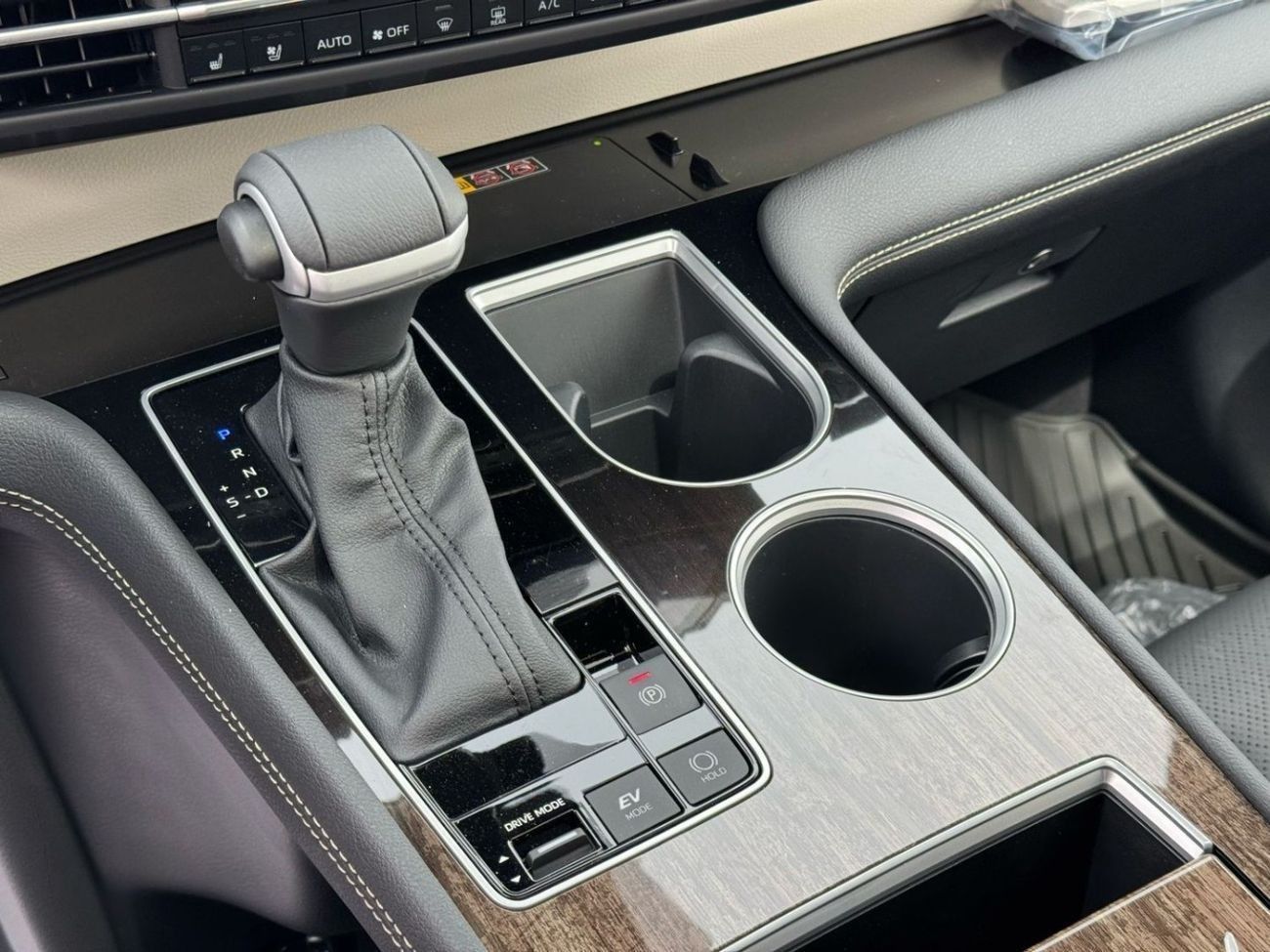 تويوتا سيينا 2025 Toyota Sienna 2.5L Hybrid Platinum Brand New