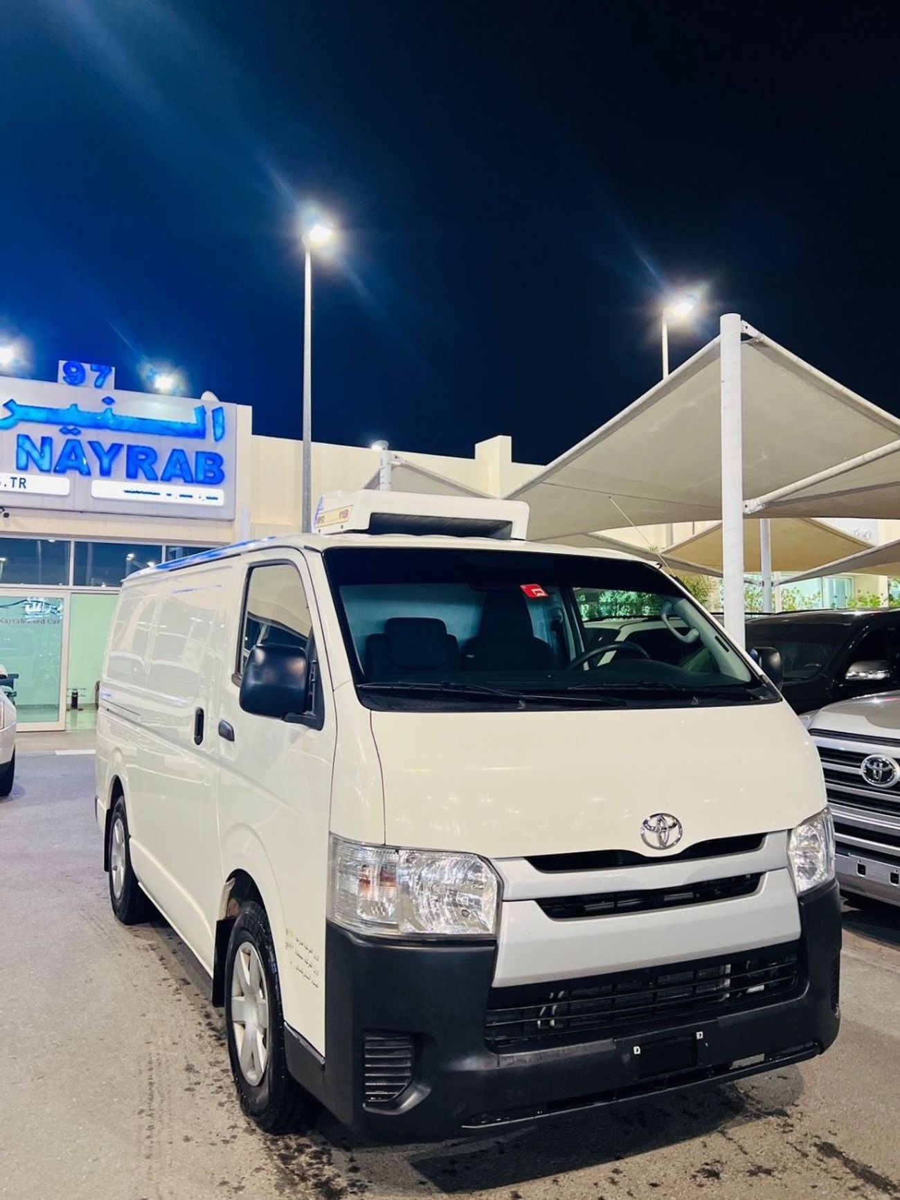 Toyota Hiace Commuter Standard