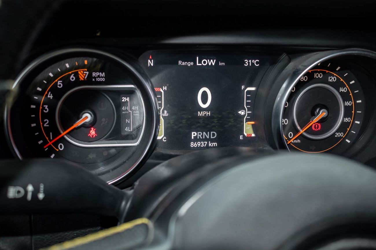 جيب جلادياتور OVERLAND Jeep Gladiator 2020 مواصفات خليجية