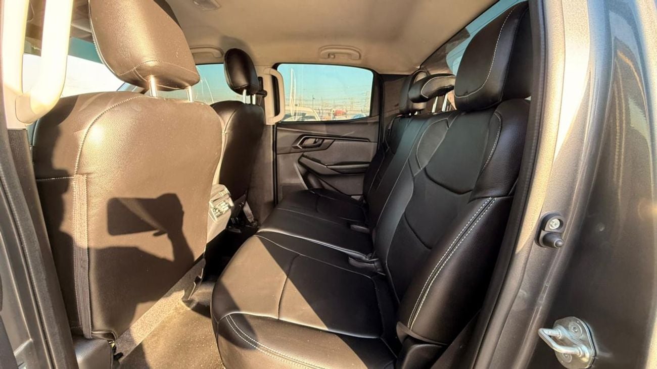 Isuzu D-MAX 2024 | 3.0L DIESEL | AT | RHD | CRUISE CONTROL | BOOT COVER | SPORTS BAR | STEERING CONTROL SWITCHES