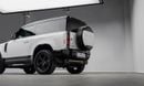 Land Rover Defender P300 90 X-Dynamic SE 2.0L (5 Seater)