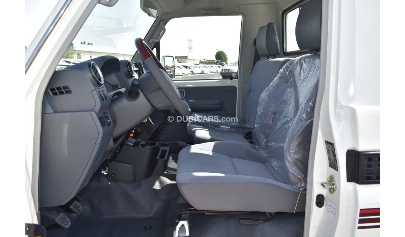 تويوتا لاند كروزر بيك آب CRUISER 79 SINGLE CAB PICKUP LX V6 4.0L PETROL MANUAL TRANSMISSION