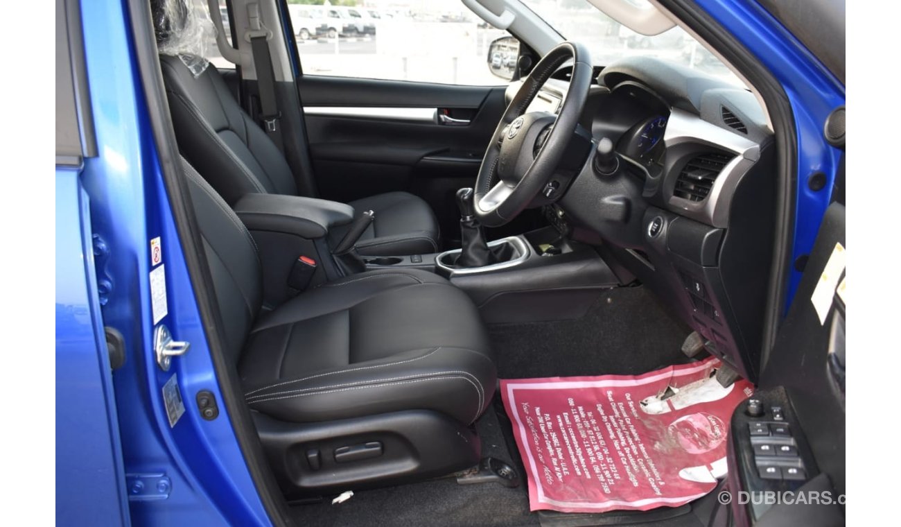 Toyota Hilux diesel manual right hand 2.8L blue color year 2019