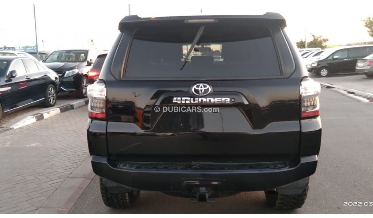 تويوتا Runner4 Toyota 4runner 6 cylinder leather seats electric seats 7 seater perfect condition