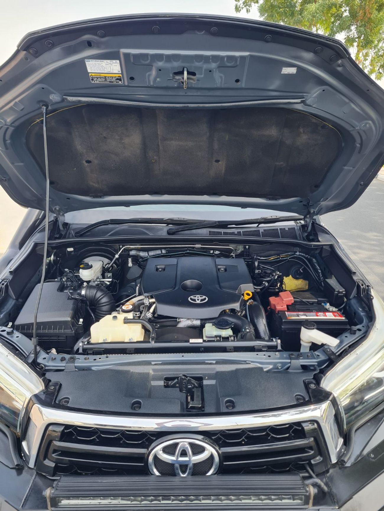 تويوتا هيلوكس TRD Double cabin 2.8L, perfect inside and outside