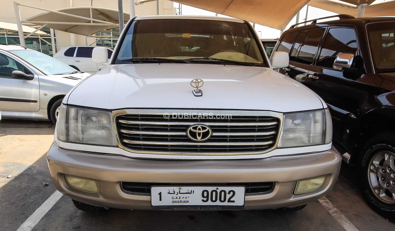 Toyota Land Cruiser GXR V6