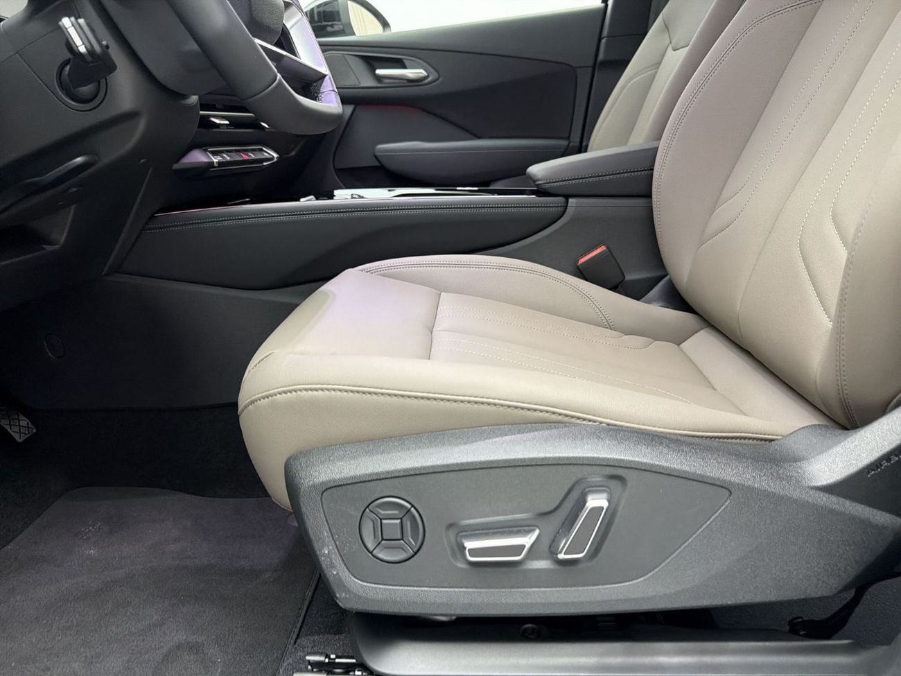 أودي Q3 Q3 SUV TFSI 150hp Progress Edition (Ref# 21884)