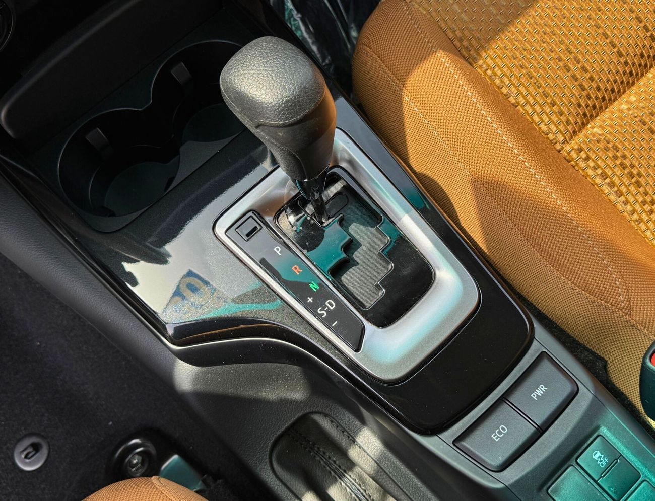 Toyota Fortuner | 2.7L V4 | 4wd | With Alloy Wheel