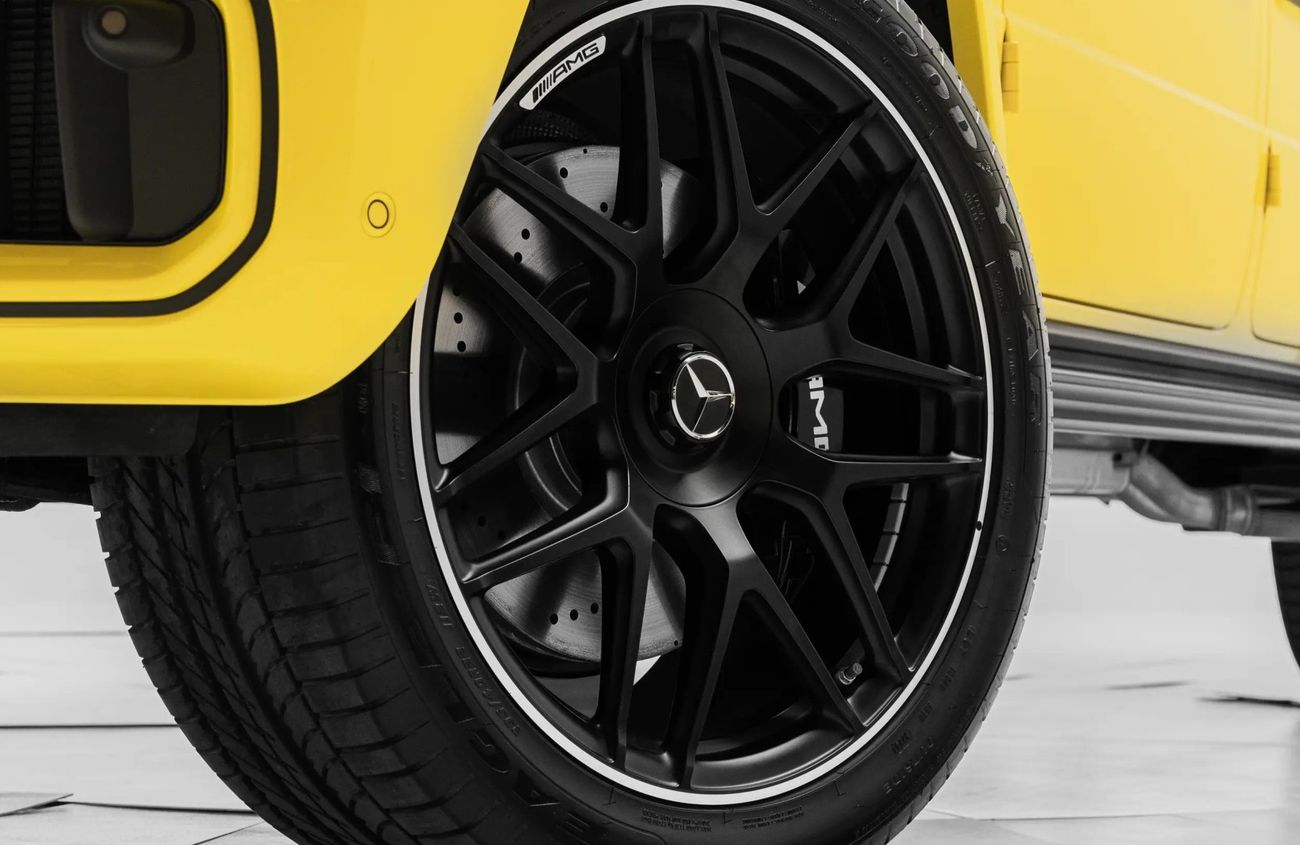 Mercedes-Benz G 63 AMG 4.0L V8 Twin-Turbocharged Engine + eMotor