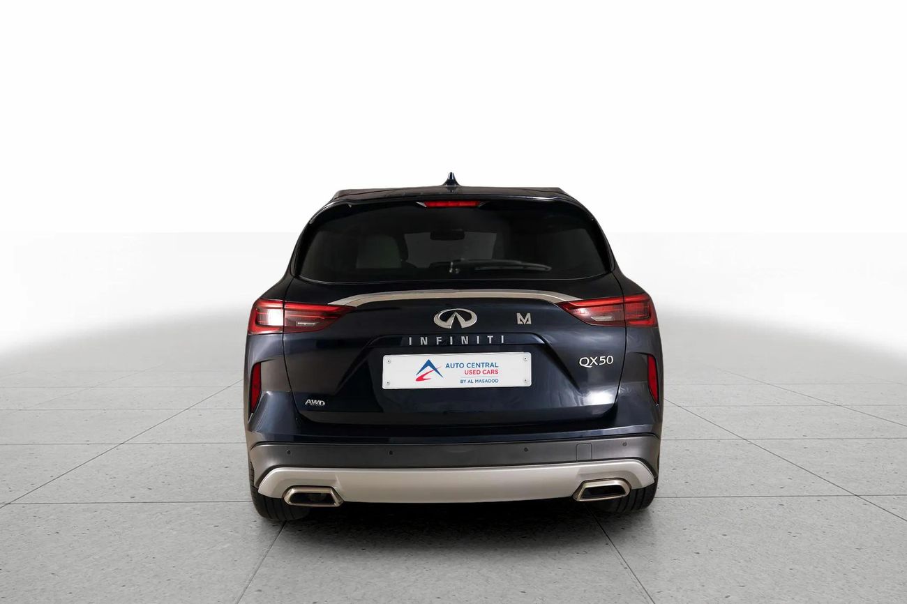 إنفينيتي QX50 LUXE 2.0