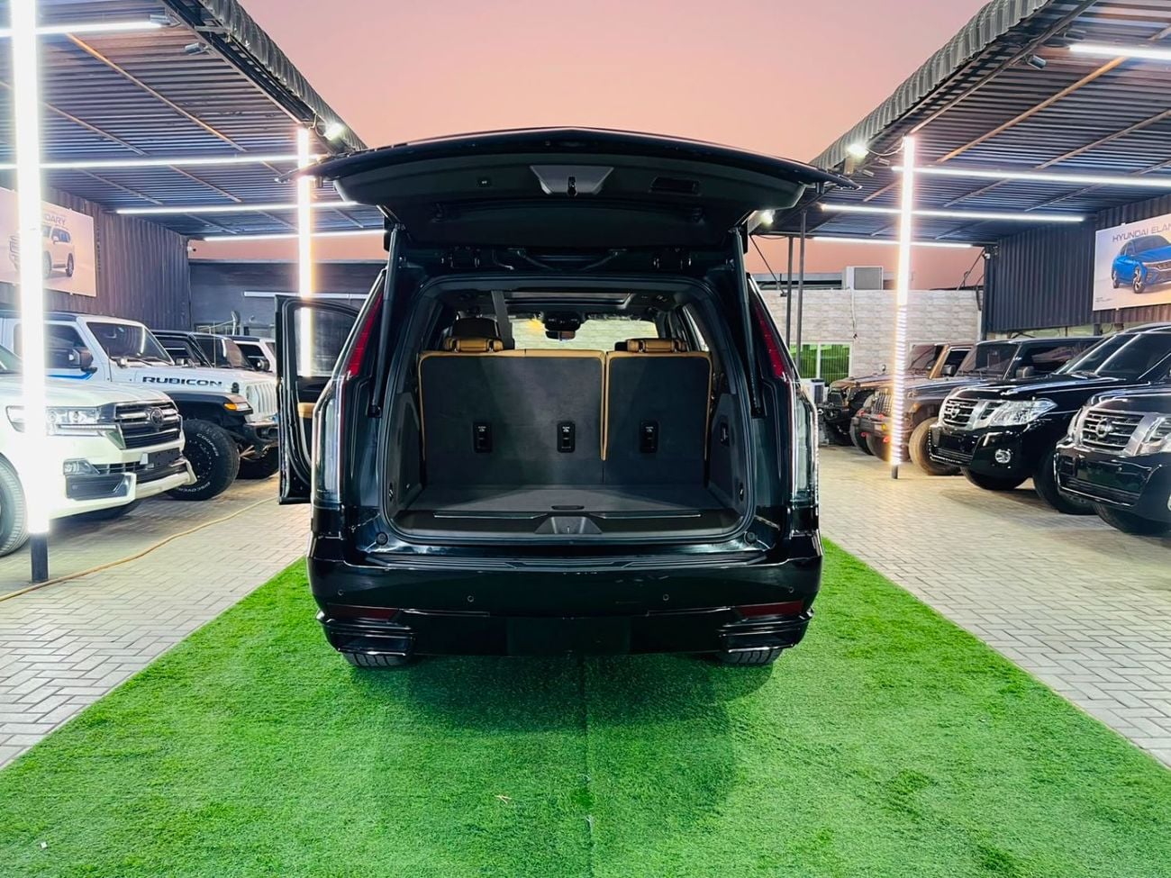 كاديلاك إسكالاد PREMIUM LUXURY