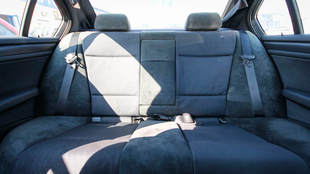 بي أم دبليو 325 i