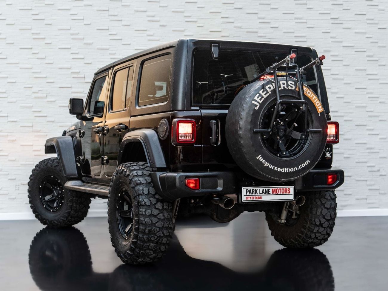 Jeep Wrangler Unlimited Sport 3.6L A/T
