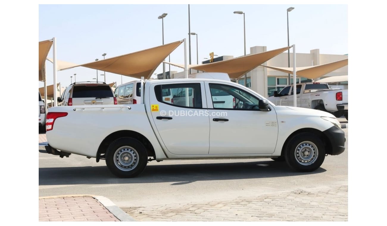 Mitsubishi L200 2016 | L200 4X2 - DOUBLE CABIN PICKUP WITH GCC SPECS AND EXCELLENT CONDITION