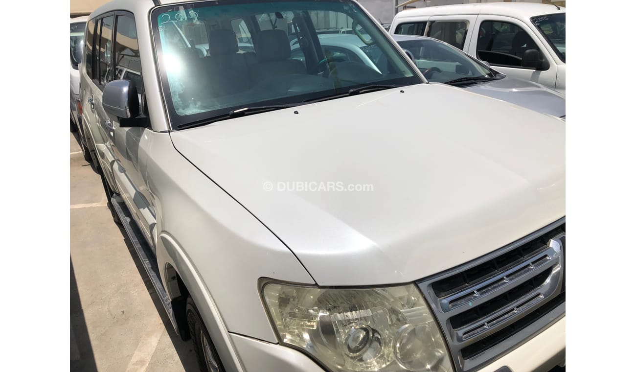 Mitsubishi Pajero Gls,Model:2010. Excellent condition